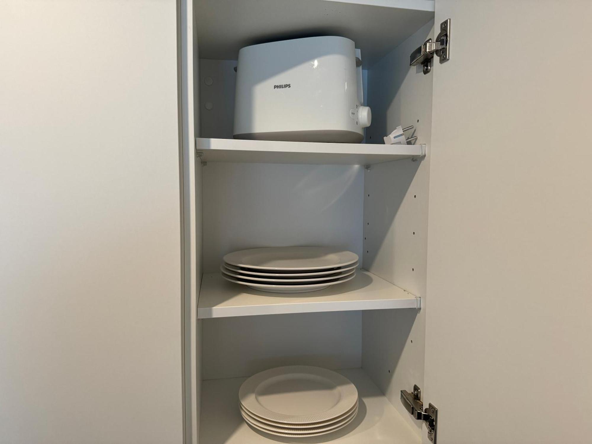 Neue Stilvolle 2-Zimmer Wohnung Im Zentrum Von Wolfsbourg Extérieur photo